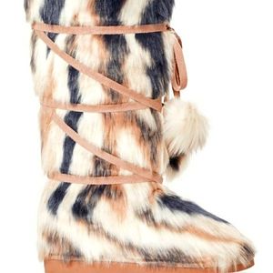 - Brand NEW  Fur boots